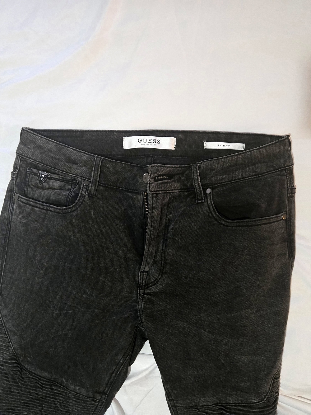 GUESS Men's Charcoal Black Skinny Jeans